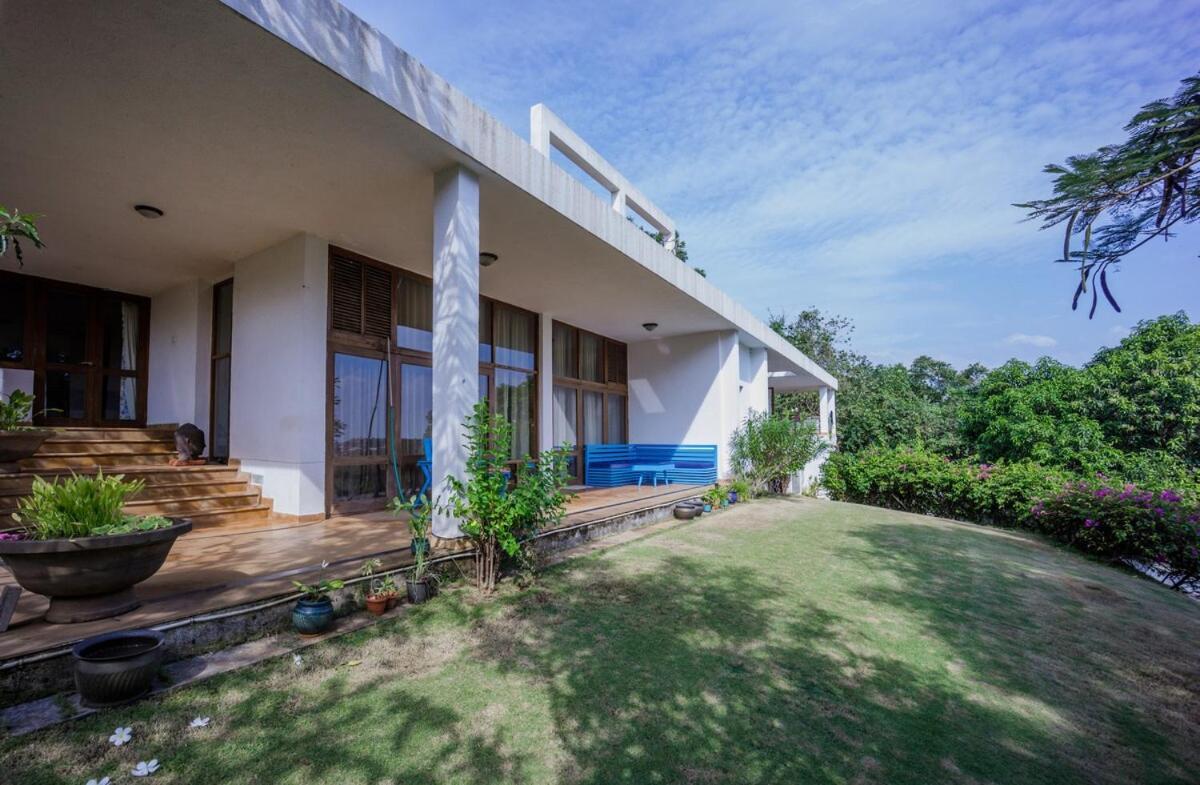 White House 3Bhk Villa With Pool And River View カンドリム エクステリア 写真